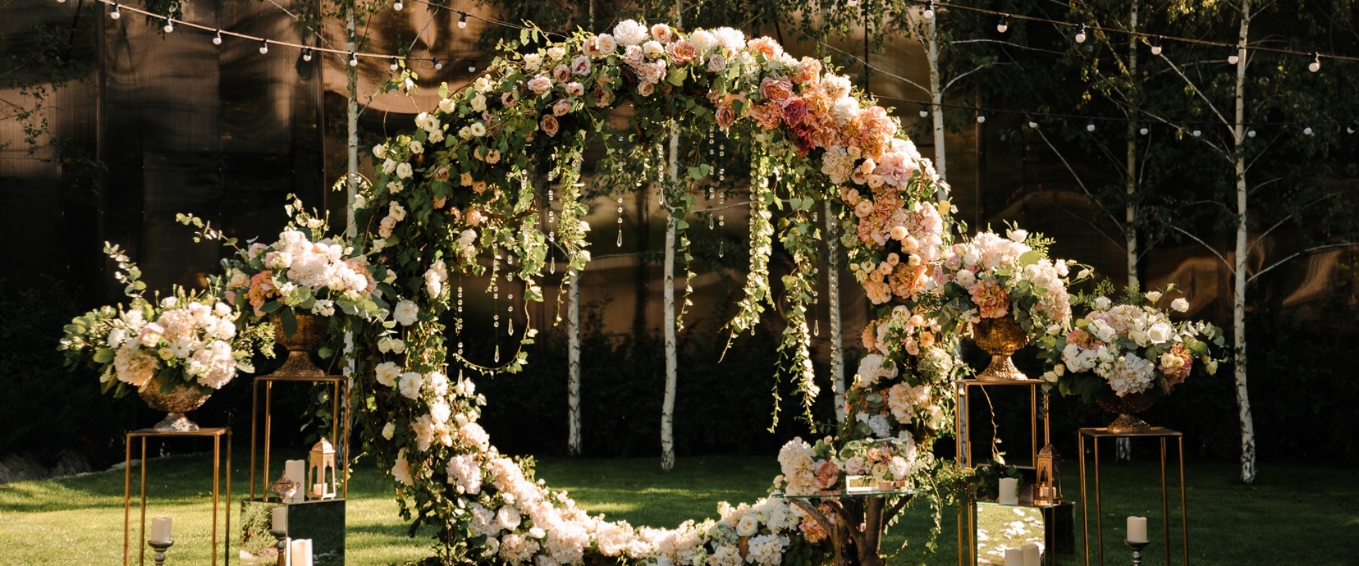 Wedding.,Wedding,Ceremony.,Arch.,Arch,,Decorated,With,Pink,And,White