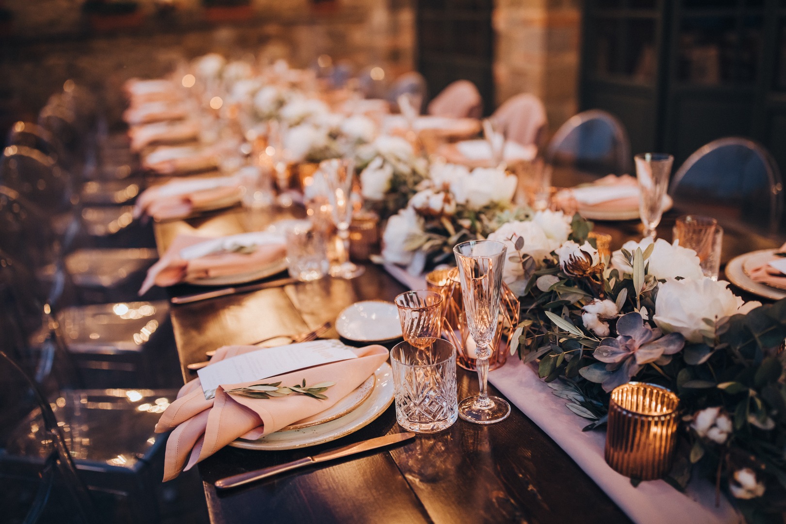 In,Backyard,Of,Villa,In,Tuscany,There,Is,Banquet,Wooden
